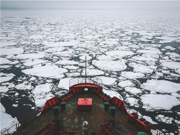 凯米-基律纳丨桑普号冰破轮出海破冰，体验超刺激海中冰浮