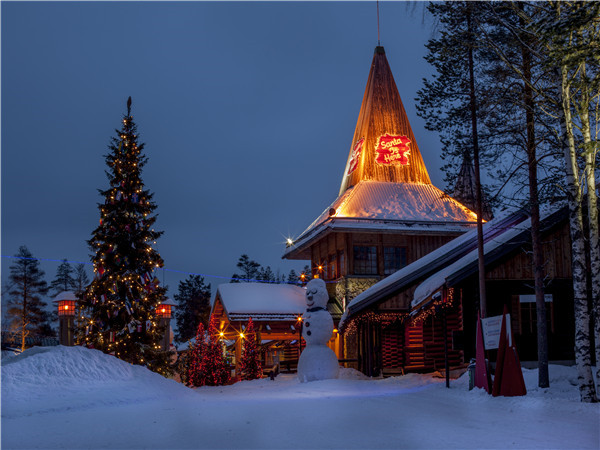 罗瓦涅米：圣诞老人村—跨越北极圈：赠送证书—入住特色小木屋